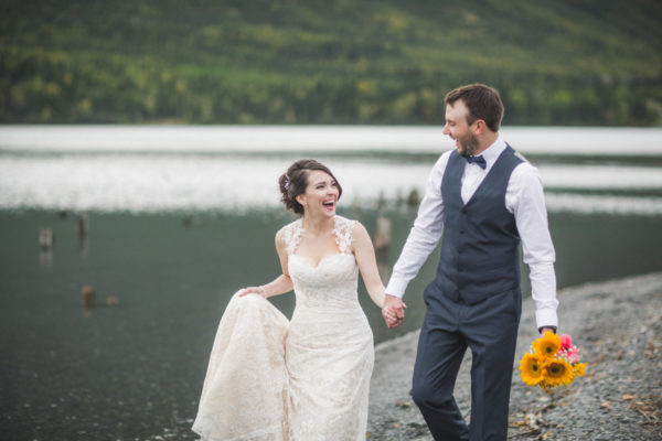 Cooper Landing Wedding: Jazmin & David at Alaska Heavenly Lodge