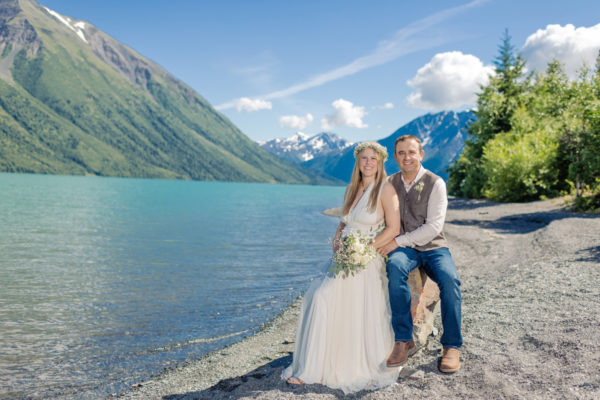 Cooper Landing Wedding: Amber & Casey at Alaska Heavenly Lodge