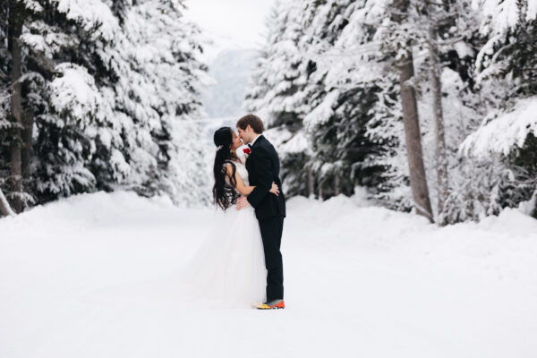 An Alaskan Winter Wonderland Wedding